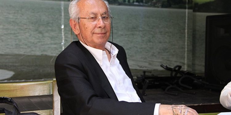 Yazar Fikret Başkaya Covid-19’a yakalandı