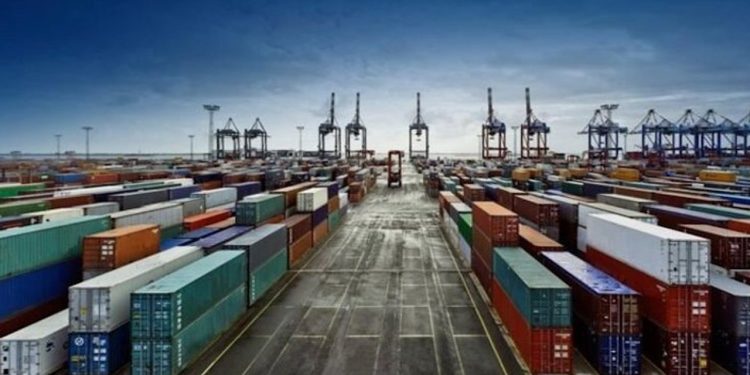 Dış ticaret martta 8,2 milyar dolar açık verdi